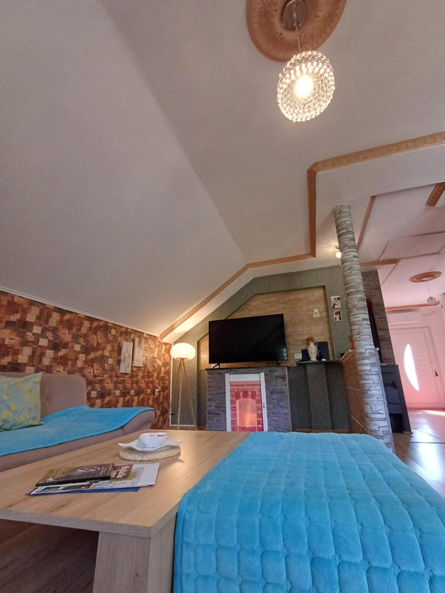 Apartman Denis Una Luzine Экстерьер фото
